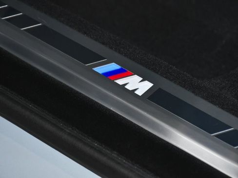 Used 2025 BMW 740i image 21