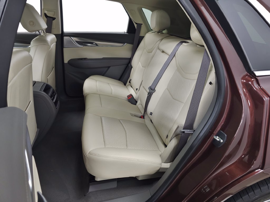 Certified 2023 Cadillac XT5 Premium Luxury AWD/4WD image 32