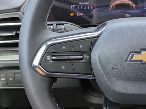 New 2025 Chevrolet Traverse LT image 18