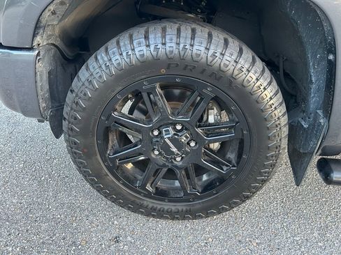 Used 2021 Toyota Tundra SR5 w/ SR5 Upgrade Package AWD/4WD image 9
