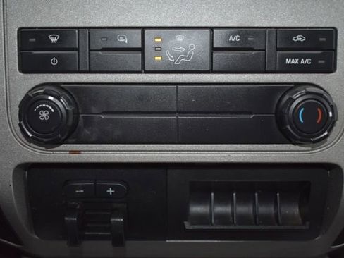 Used 2015 Ford F250 XLT w/ XLT Value Package image 26