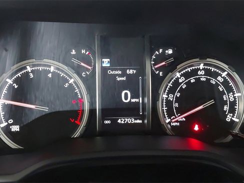 Used 2021 Toyota 4Runner TRD Off-Road Premium image 23