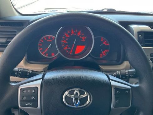 Used 2013 Toyota 4Runner SR5 w/ Convenience Pkg AWD/4WD image 7