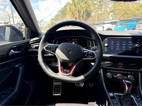 Used 2022 Volkswagen Jetta GLI Autobahn image 14