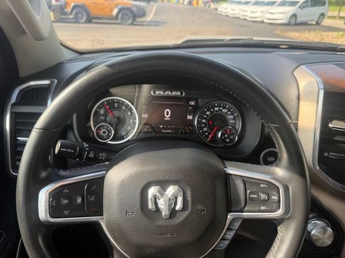 Used 2022 RAM 1500 Laramie AWD/4WD image 25
