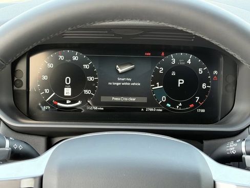 Used 2025 Land Rover Discovery S AWD/4WD image 11