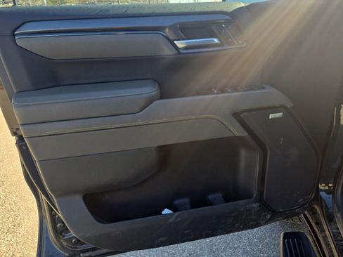 Used 2022 Chevrolet Silverado 1500 ZR2 image 22