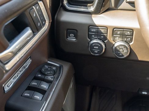 Used 2024 GMC Sierra 1500 Denali AWD/4WD image 27