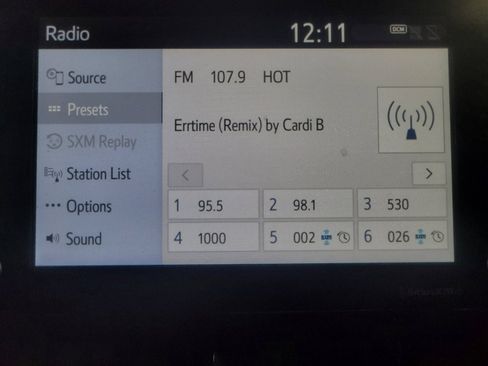 Used 2022 Toyota Corolla LE FWD image 25