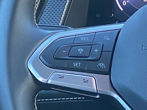 Certified 2025 Volkswagen Atlas Cross Sport SEL image 7