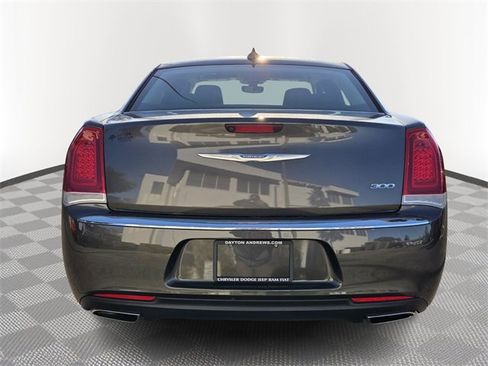 Certified 2023 Chrysler 300 Touring image 5