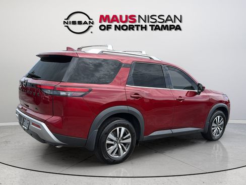 Certified 2022 Nissan Pathfinder SL w/ SL Black Package FWD image 12