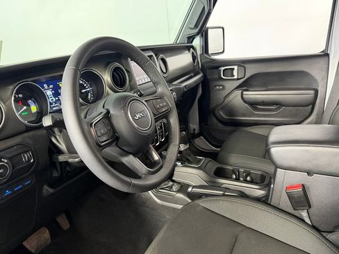 Certified 2023 Jeep Wrangler Unlimited AWD/4WD image 14