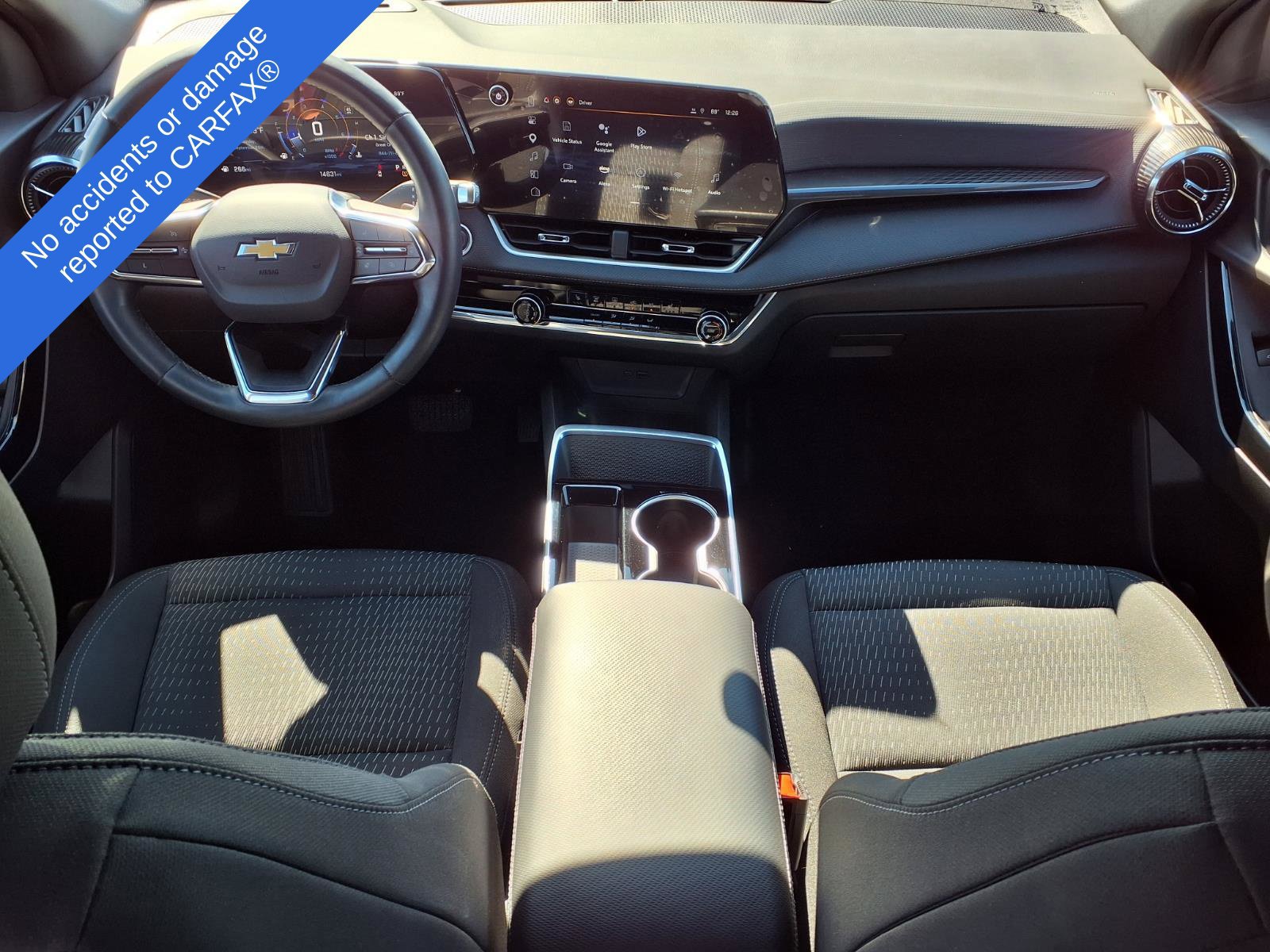 Used 2025 Chevrolet Equinox LT w/ Safety and Technology Package FWD image 13