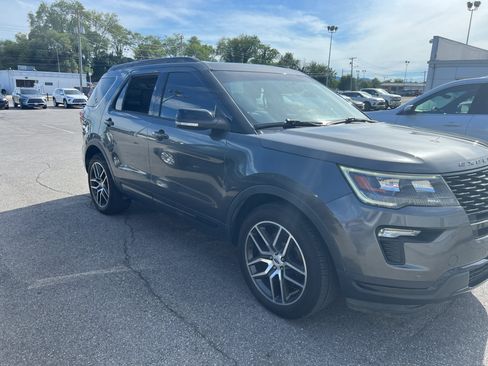 Used 2018 Ford Explorer Sport AWD/4WD image 7