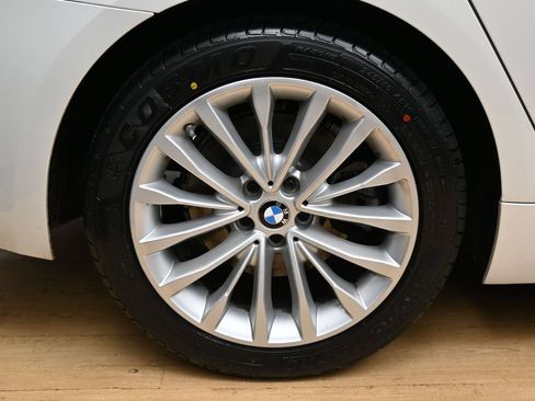 Used 2022 BMW 530i xDrive w/ Convenience Package AWD/4WD image 12