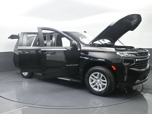 Used 2024 Chevrolet Suburban LT RWD image 78