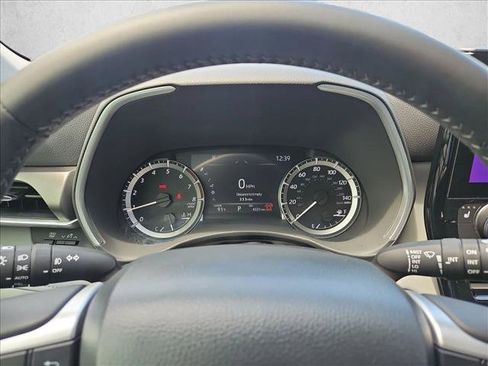 Used 2026 Toyota Highlander XLE AWD/4WD image 10