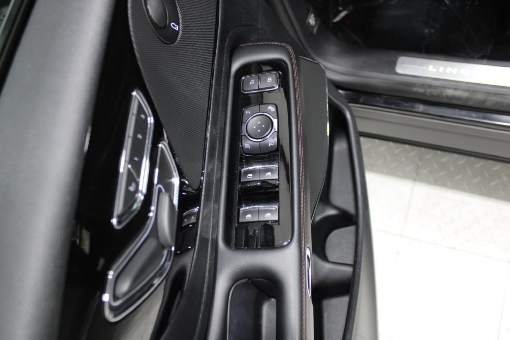 Used 2020 Lincoln Aviator Reserve w/ Elements Package Plus AWD/4WD image 45