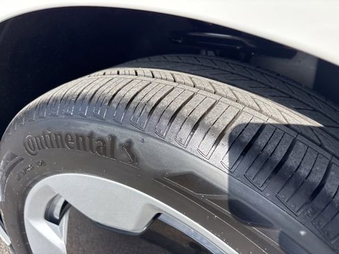 New 2025 Volkswagen ID. Buzz Pro S image 7