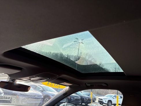 Used 2021 Audi Q5 e Premium Plus w/ Premium Plus Package image 7