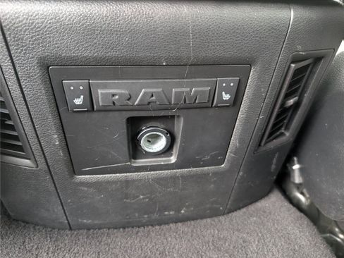 Used 2014 RAM 2500 Laramie w/ Black Appearance Group AWD/4WD image 16