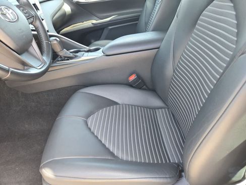 Used 2023 Toyota Camry SE FWD image 14