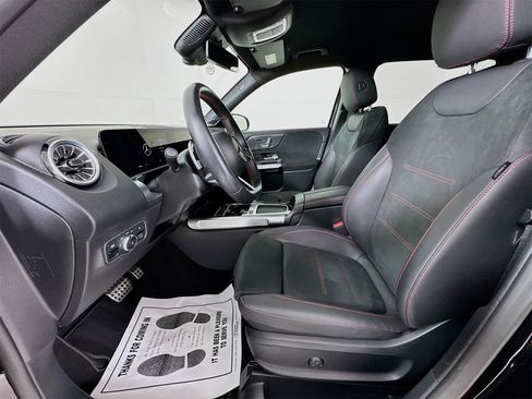 Certified 2025 Mercedes-Benz GLB 250 image 22