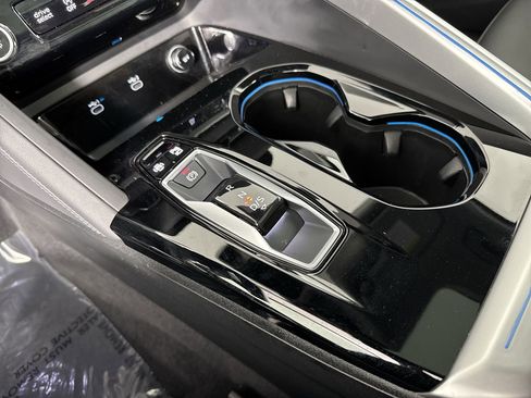 Used 2025 Audi Q5 Premium Plus w/ Premium Plus image 24