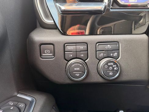 Used 2023 Chevrolet Silverado 1500 RST image 21