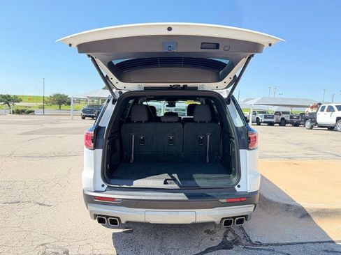 Used 2025 GMC Acadia Elevation AWD/4WD image 6