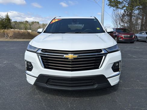 Used 2023 Chevrolet Traverse High Country image 2