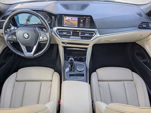 Certified 2022 BMW 430i Convertible w/ Convenience Package image 17