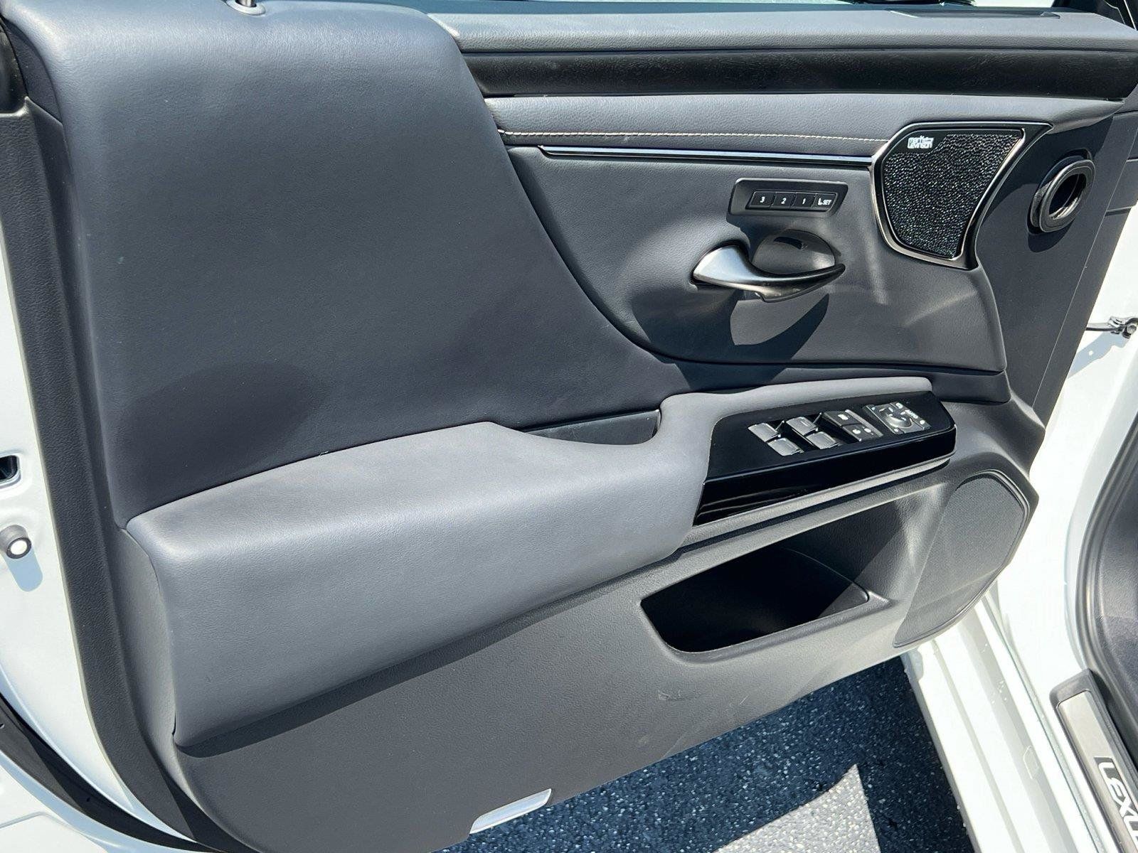 Certified 2024 Lexus ES 350 Ultra Luxury w/ Accessory Package (Z2) FWD image 10