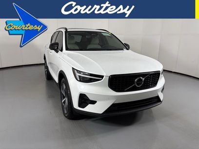 New 2026 Volvo XC40 B4 Plus w/ Climate Package