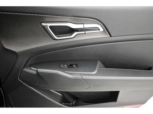 Used 2023 Kia Sportage LX image 16