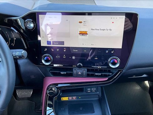 Used 2022 Lexus NX 250 AWD image 7