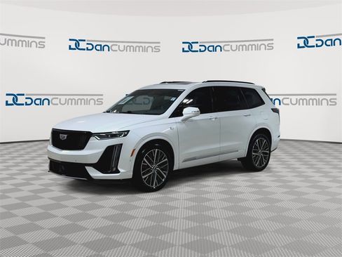 Used 2023 Cadillac XT6 Sport w/ Platinum Package image 5