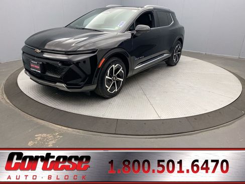 Used 2025 Chevrolet Equinox EV LT FWD image 1