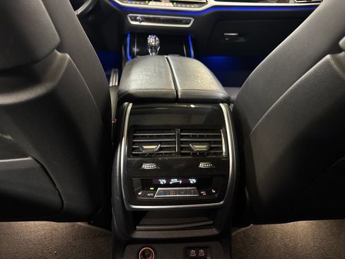 Used 2022 BMW X7 M50i AWD/4WD image 14