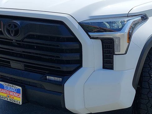 Used 2024 Toyota Tundra Limited AWD/4WD image 30
