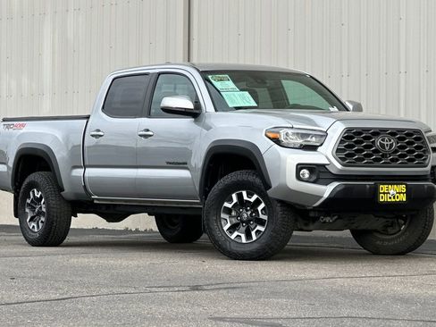 Used 2023 Toyota Tacoma TRD Off-Road w/ Technology Package image 2