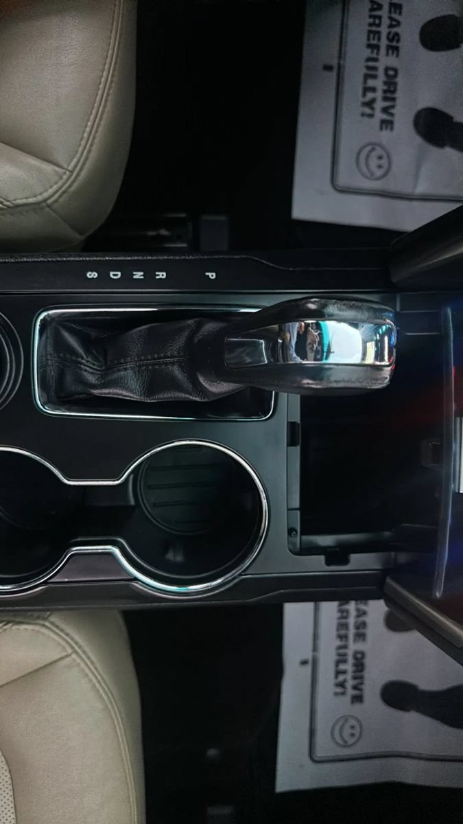 Used 2016 Ford Explorer Limited FWD image 30