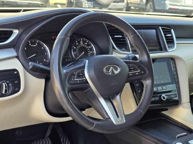 Used 2020 INFINITI QX50 Luxe w/ Navigation Package FWD image 29
