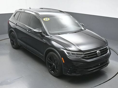 Used 2023 Volkswagen Tiguan SE R-Line FWD image 41