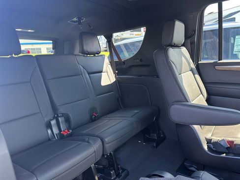 New 2025 Chevrolet Suburban High Country AWD/4WD image 29