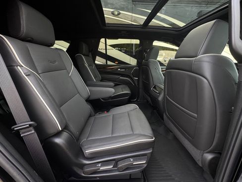 Used 2024 Cadillac Escalade Premium Luxury w/ Performance Package AWD/4WD image 45