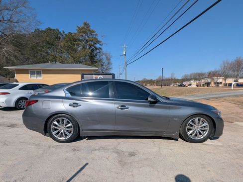 Used 2019 INFINITI Q50 Luxe w/ Essential Package (3.0T Luxe) RWD image 4
