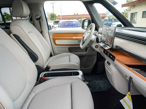 New 2025 Volkswagen ID. Buzz Pro S Plus image 22