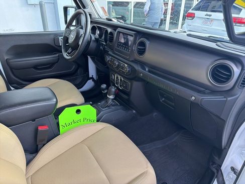 Certified 2022 Jeep Wrangler Unlimited Sport image 20